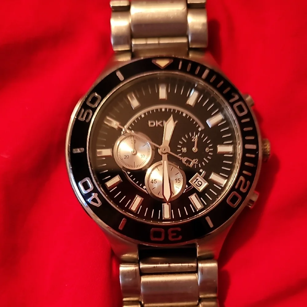 DKNY NY1452 Chronograph Watch with 3 Subdials, Date &‎ Silver and Black Accents